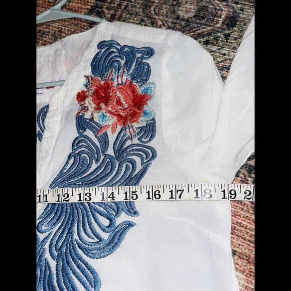 Johnny Was Small Europa Oversized Shirt White Embroidered Tunic Top/Blouse - Picture 7 of 8